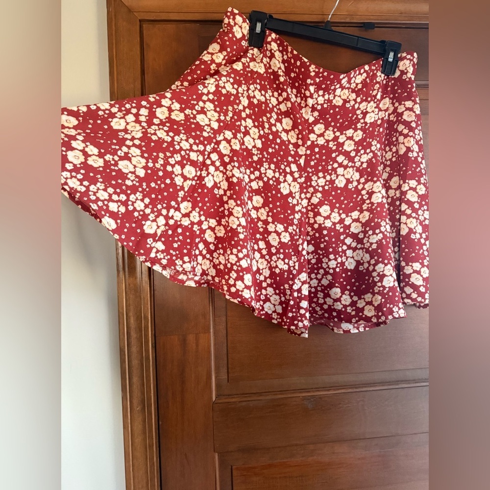 LC LAUREN CONRAD FLORAL GODET MINI SKIRT - Picture 4 of 6